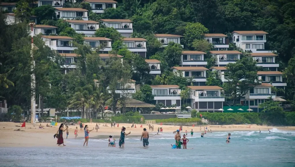 Kata Noi Beach