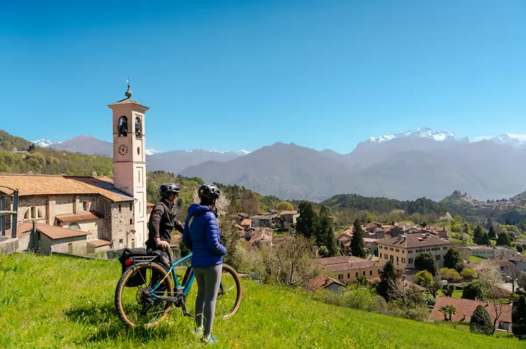 E-bike three stunning lakes like a local