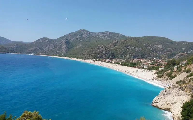Bright blue lagoon and sandy beach at Ölüdeniz.