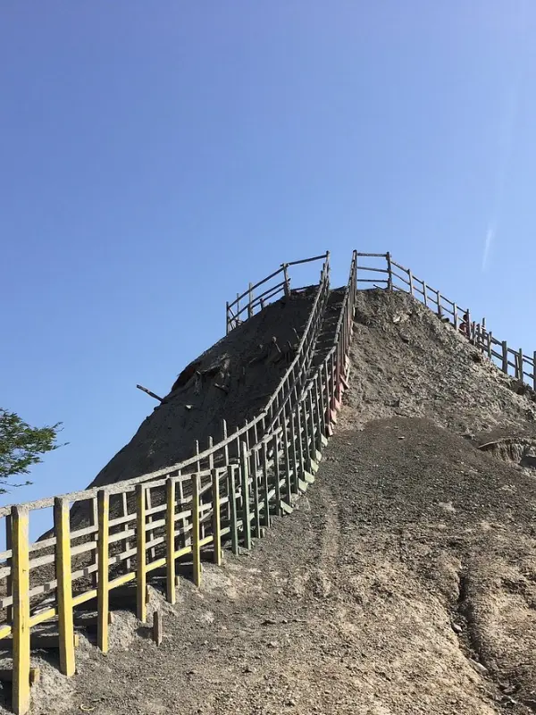 Wooden staircase leading up the mud volcano at El Totumo.