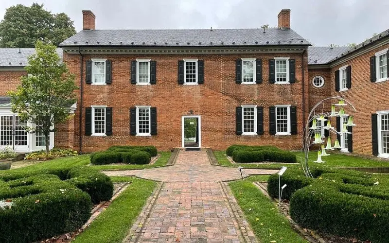 Brick building and gardens at the Shenandoah Valley Museum.