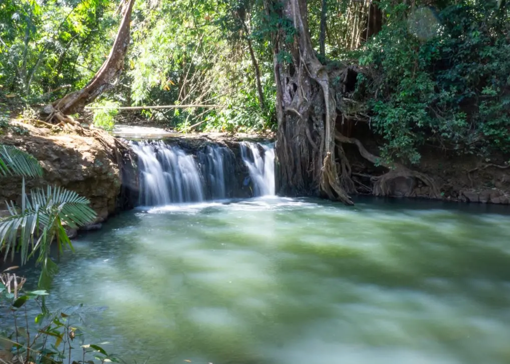 Leng Ong Stung Waterfall