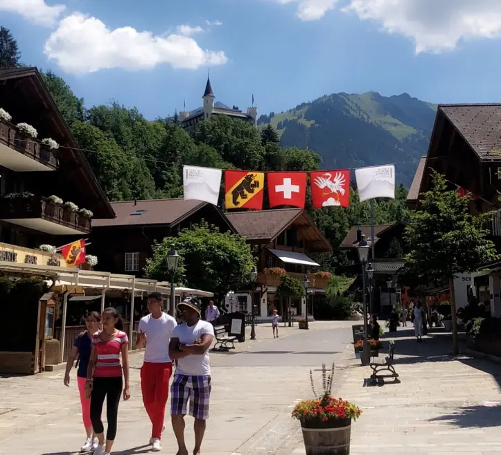 Pedestrianised Promenade and Shopping Mile