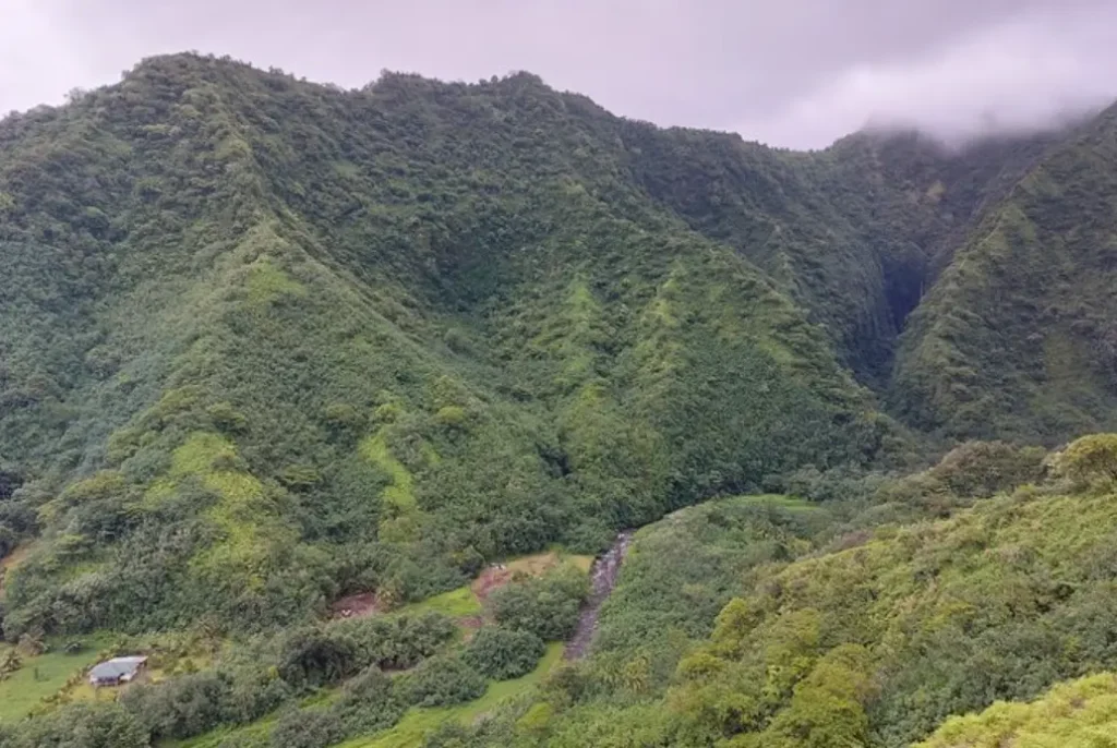 Tahiti Fautaua Valley and Big Waterfall