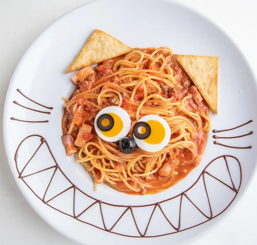 Fantasy Dining Alice in a Fantasy Book