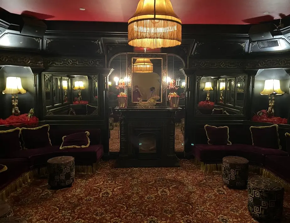 Haunted Houston Booze and Boos Ghost Walking Tour