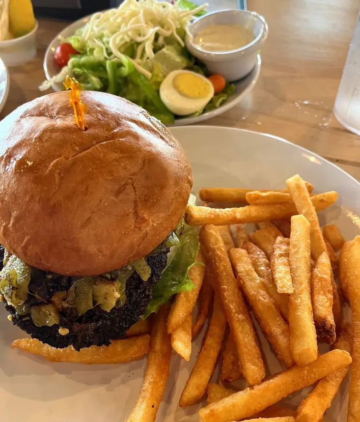 Dinner Detective True Crime Murder Mystery Show