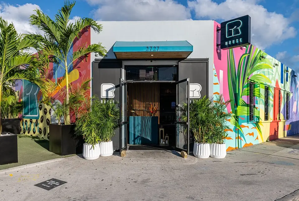 The entrance at R House Wynwood