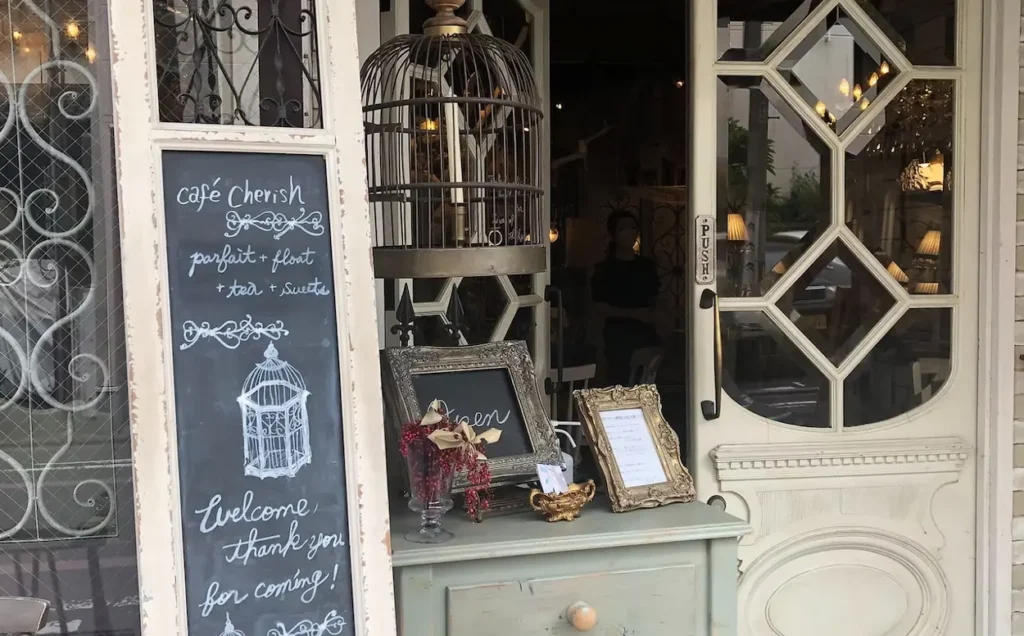 Cafe Cherish entrance