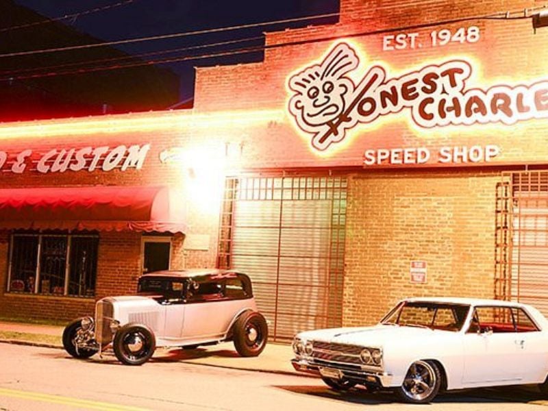 Cap off a vibrant night of adventure in Chattanooga with the perfect ending—exploring the Southside District.