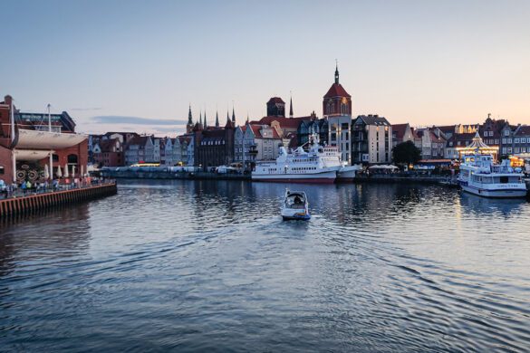 12 Amazingly Beautiful Places in Gdansk That Feel Unreal