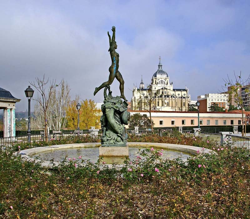 The Las Vistillas Gardens offer a stunning view of Madrid.