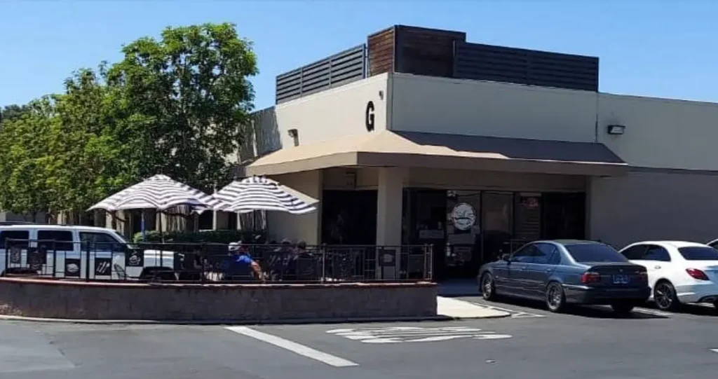 Exterior and outdoor dining