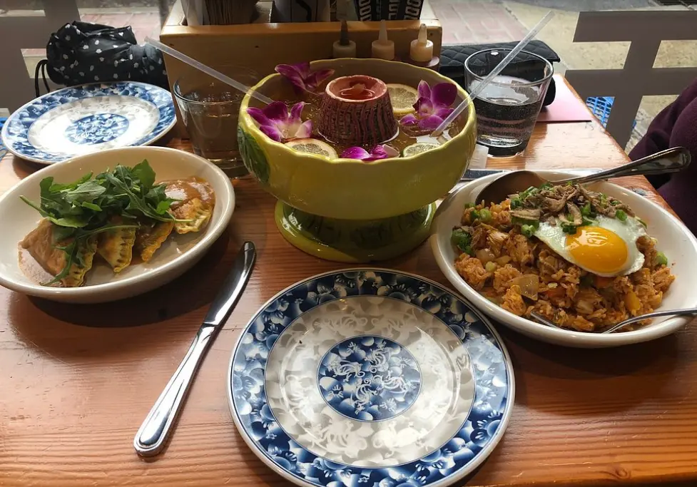 Mecha Noodle Bar