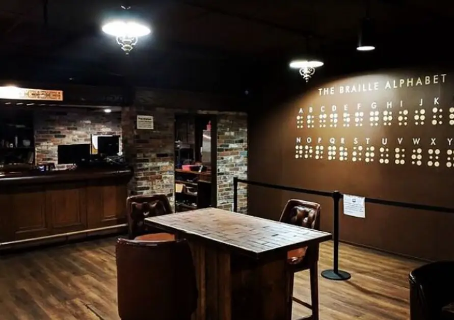 O.Noir interior
