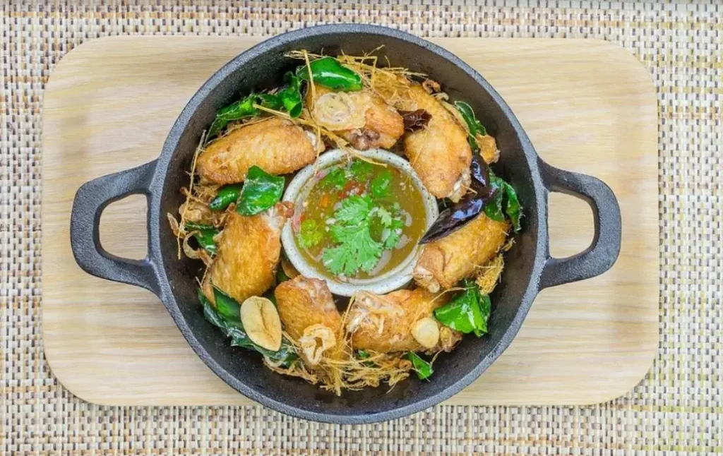 Chicken wings with Thai herbs