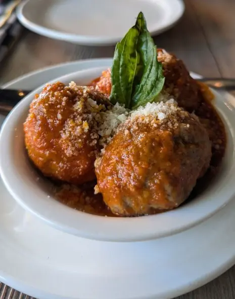 Sprezzatura meatballs