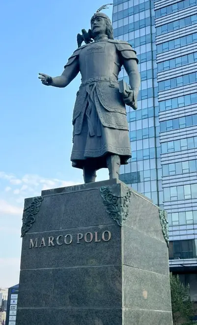 Sükhbaatar Square