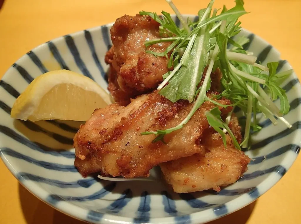 Tetsunabe Gyoza to Osake no Mise Anzukko