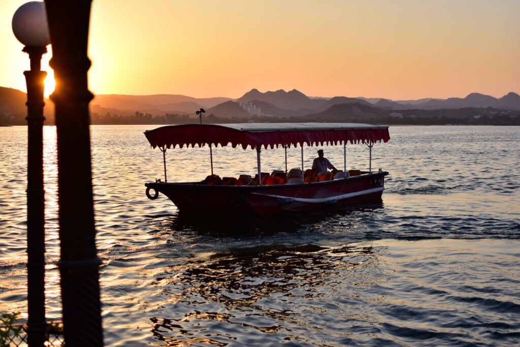 Udaipur's regal charm reflected in its serene lakes, majestic palaces, and vibrant cultural tapestry captivates hearts.