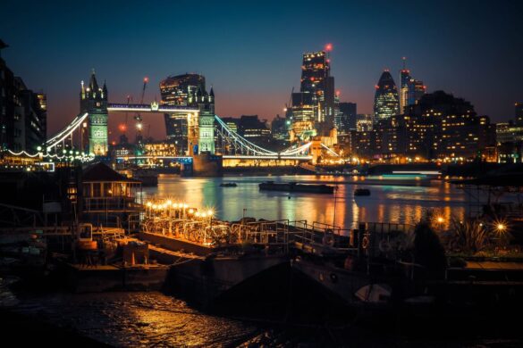 20 AMAZING Things to Do in London At Night