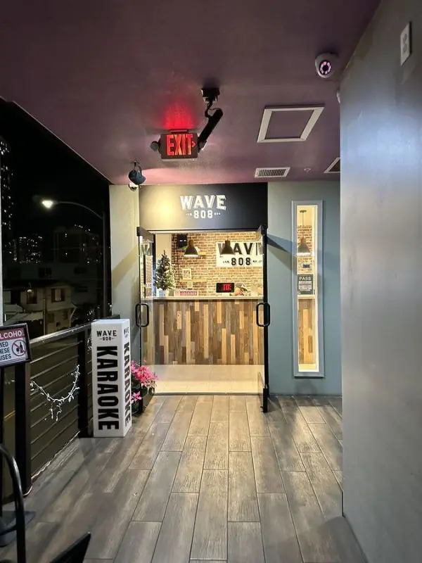 Entrance hallway to Wave808 karaoke lounge.