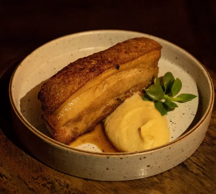 La Favela Bar Y Restaurant