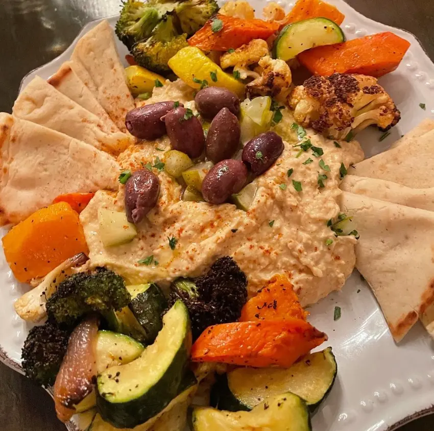 Hummus with roasted veggies
