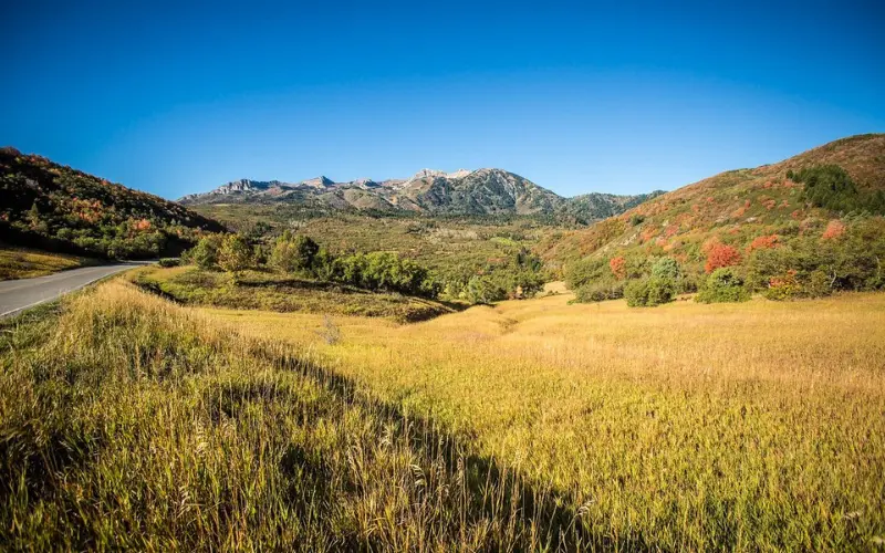 Ogden Utah open fields with mountains and autumn scenery.