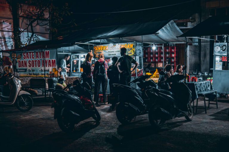 12 Cool & Unique Restaurants in Bali (2025 Foodie Guide)
