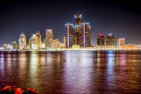 12 EPIC Things to Do in Detroit at Night (Ultimate 2025 Guide)