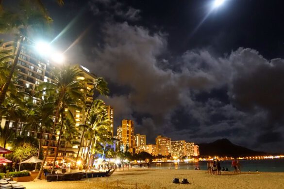 12 BEST Things To Do in Oahu At Night (Hidden Gems!)