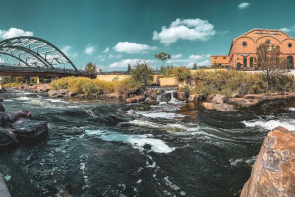 12 Must-Do Experiences in Denver For Young Adults (Millennials + Gen Z)