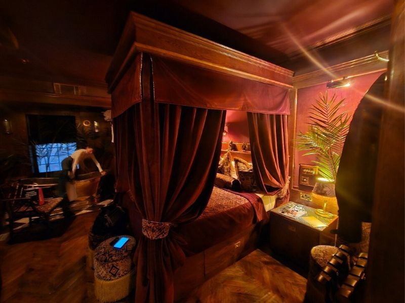 Choosing the House of Gods is excellent for those seeking boutique hotels in Edinburgh, promising a distinctive and stylish accommodation