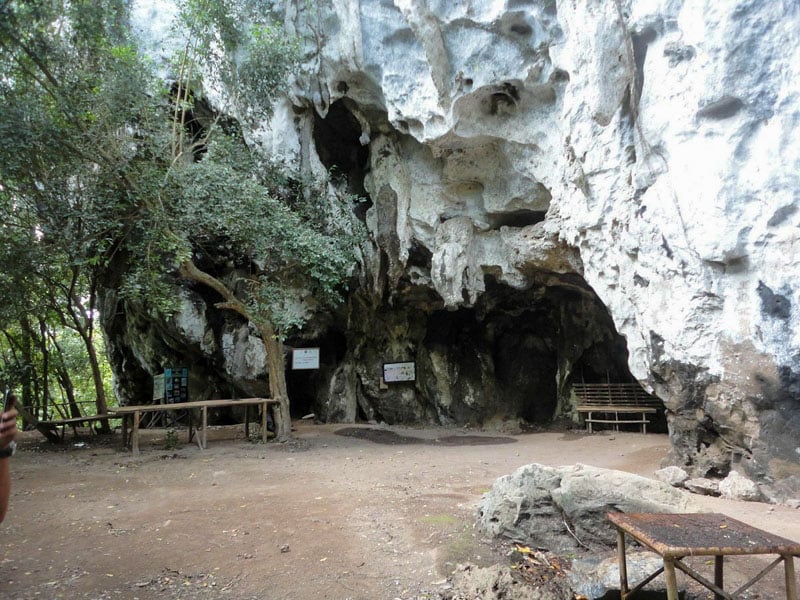 Ille Cave offers a unique archaeological adventure, unveiling thousands of years of history with revealing artifacts.