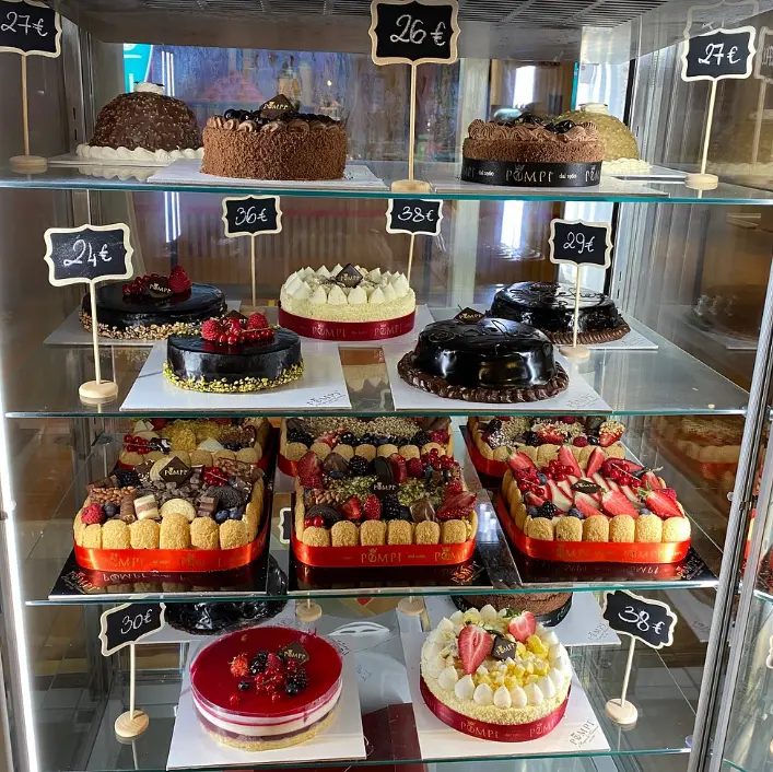 Pompi cakes