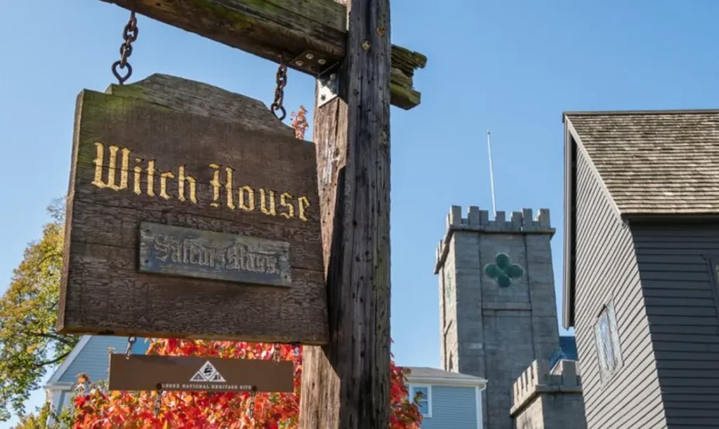 The Ghosts of Salem Walking Tour