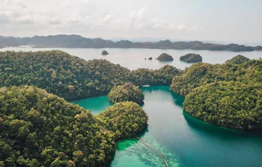 Sugba Lagoon Tour and Magpupungko Rock Pools