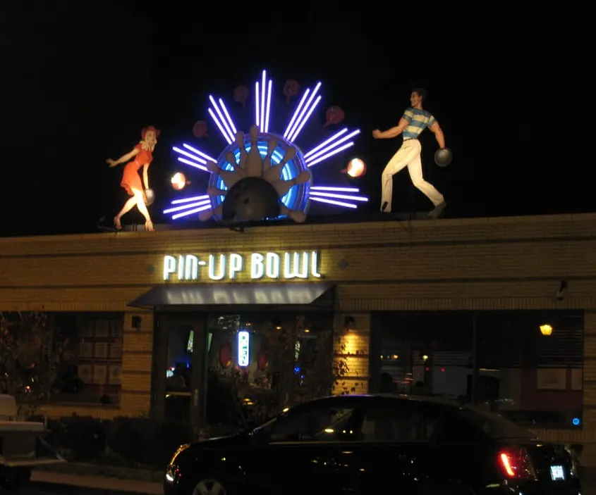 Pin-Up Bowl