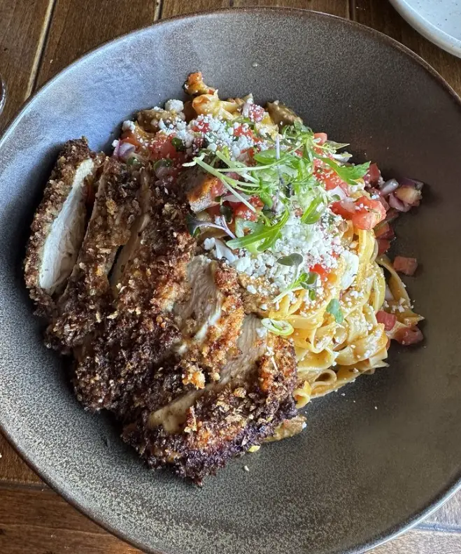 Pollo Frito Fettucine