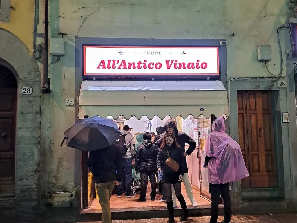 Entrance to All’Antico Vinaio