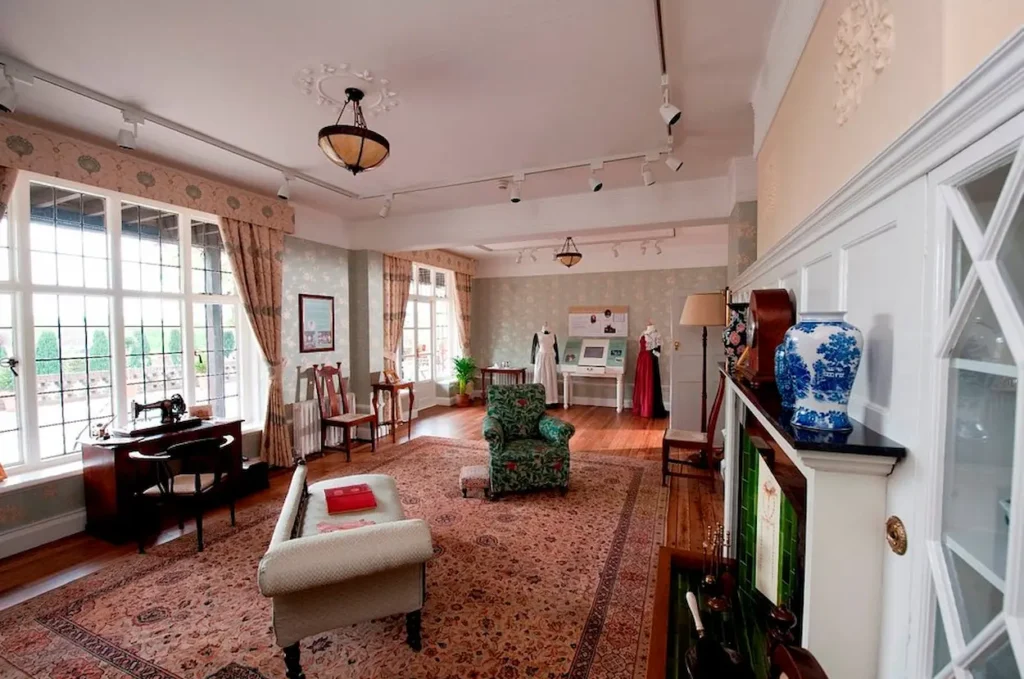 Drawing Room exhibition