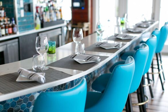 28 Fun & Unique Restaurants on the North Shore