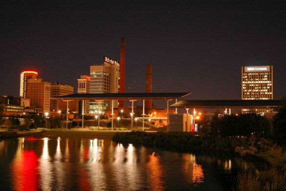 12 EPIC Things to Do in Birmingham, Alabama at Night (2025)