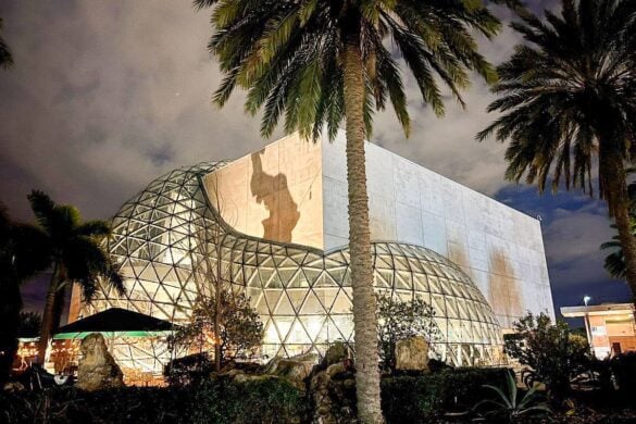 10 EPIC Things to Do in St. Pete at Night (Florida’s Party Secret!)