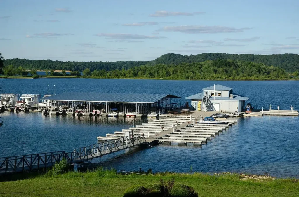 Lakeside marina in Bloomington