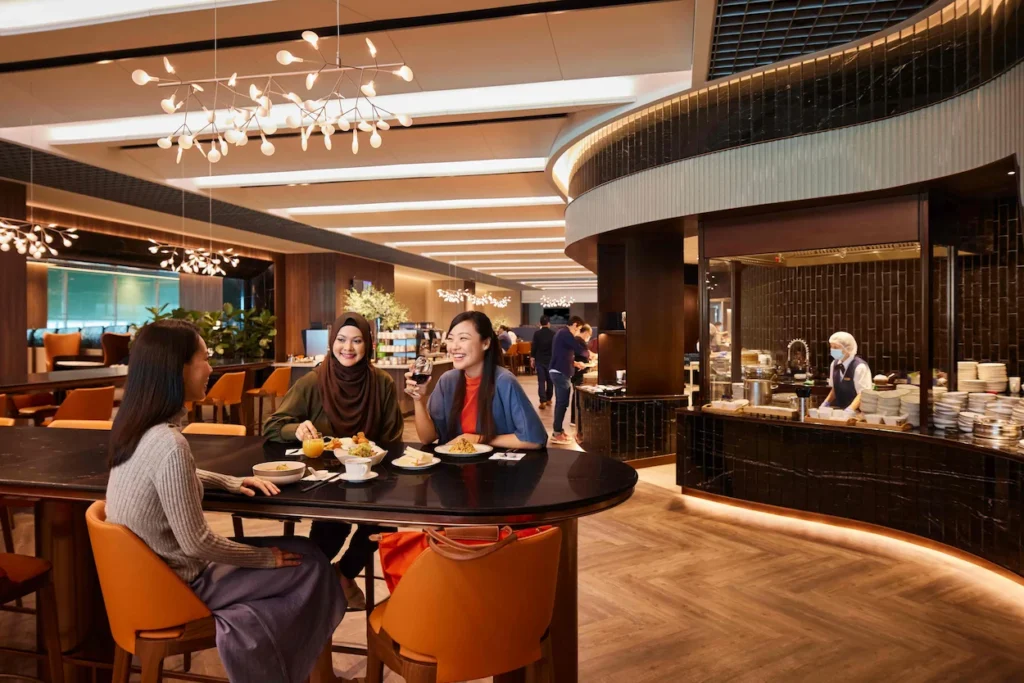 Dining experience at Singapore Airlines SilverKris Lounge