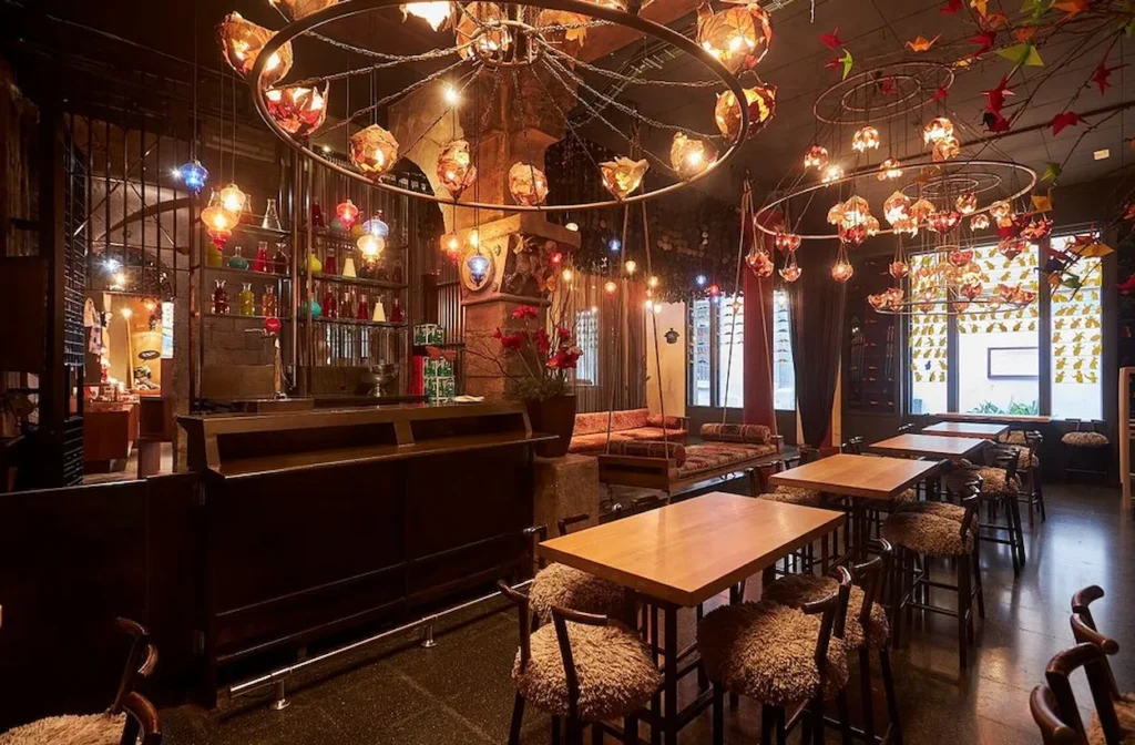 Bosc De Les Fades Café