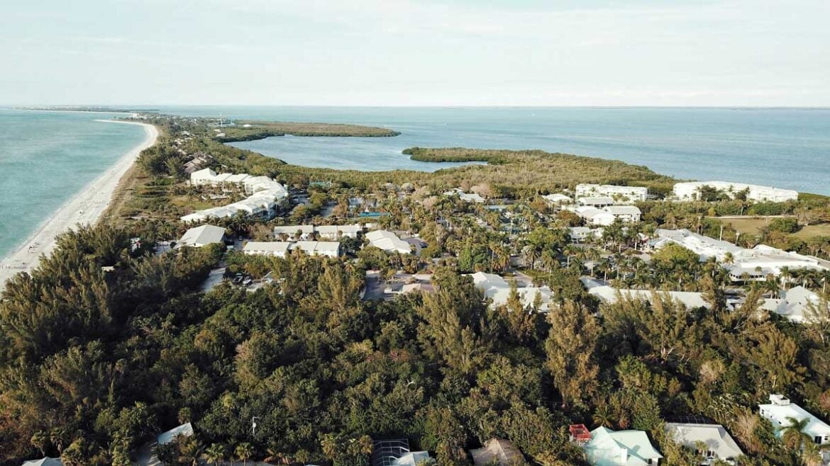 Best Places to Live in Florida Gulf Coast Featured Image