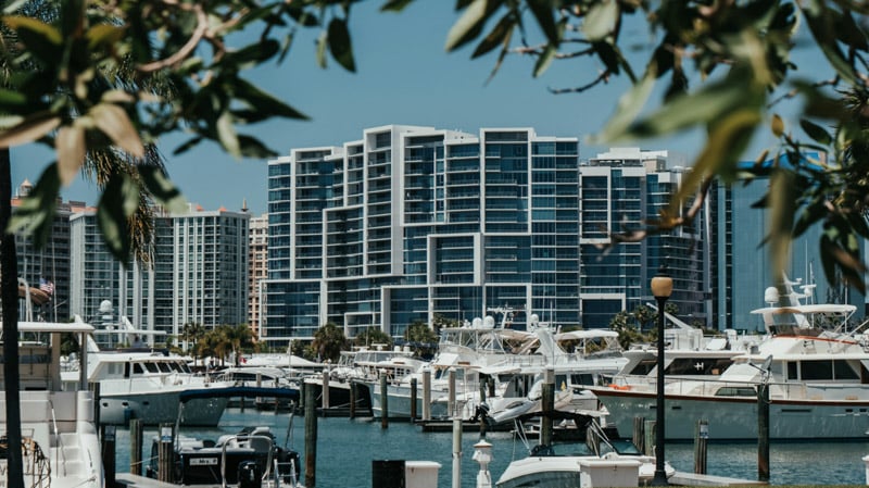 Living in a city that seamlessly blends culture and scenic seaside views, Sarasota provides a vibrant lifestyle.